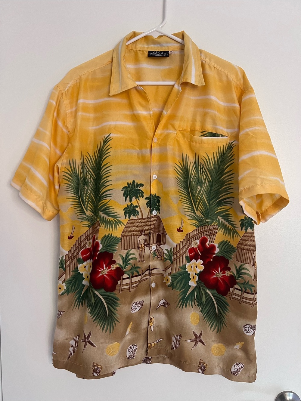 PACIFIC & Co Men's Yellow Tribal Hawaiian Floral Camp Shirt Size M Retro